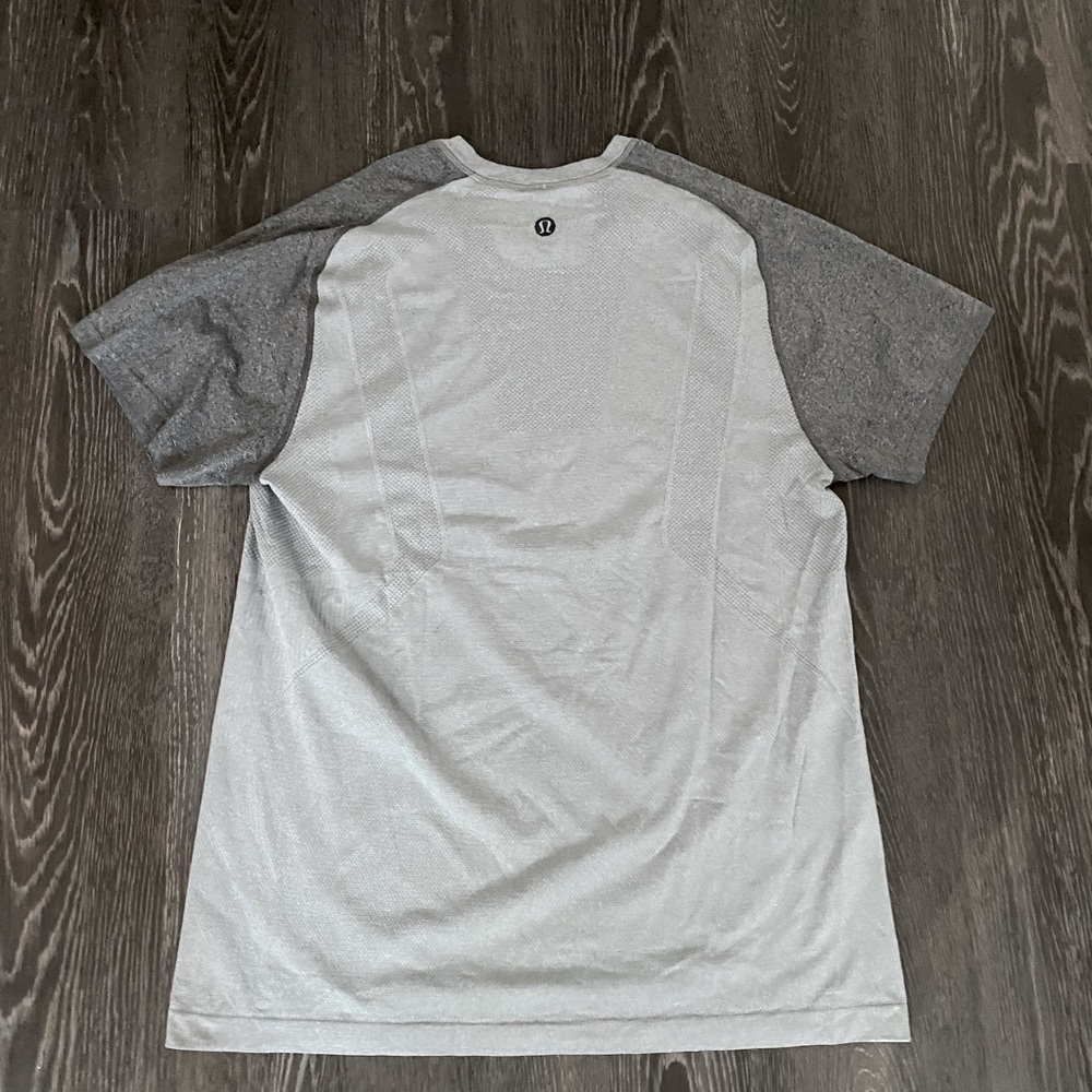 Lululemon Men’s workout shirt